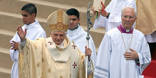 Papa Benedetto XVI in visita a Cassino